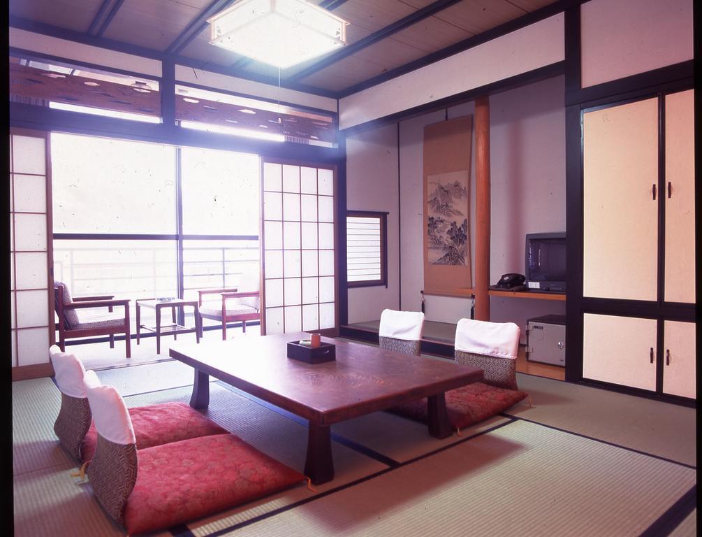 Hotel Oyado Sansui Achi Esterno foto
